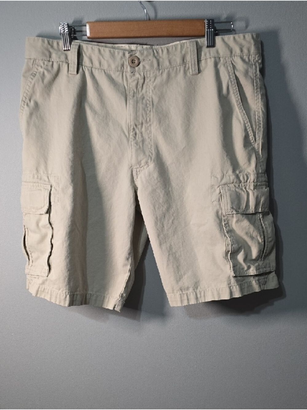 Dockers Shorts Men's Size 36 Beige Cargo Flat Front 100% Cotton Summer